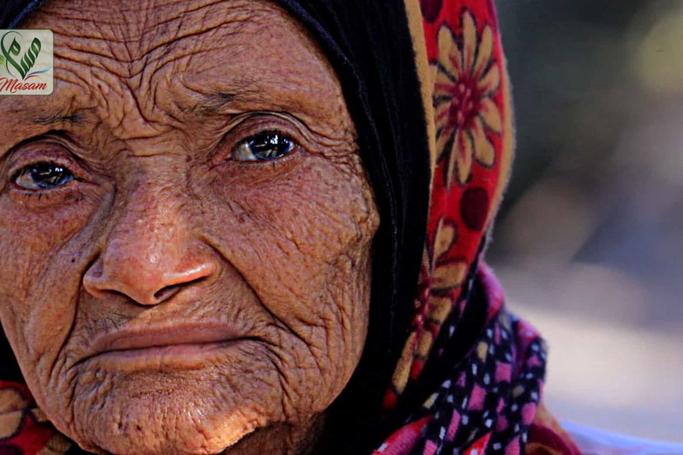 تصوير العجوز ملون