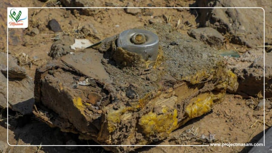 الفريق 22 مسام ينزع عبوة ناسفة وقذيفة غير منفجرة من مدرسة الشعب عكاد