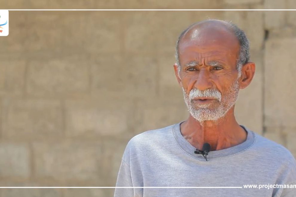 قال عبدة القاضي عبدة الفاضل، والد الطفل هادي، من منطقة النويهان بجبل حبش بمحافظة تعز: “انفجرت الألغام في مدرسة الشعب عكاد