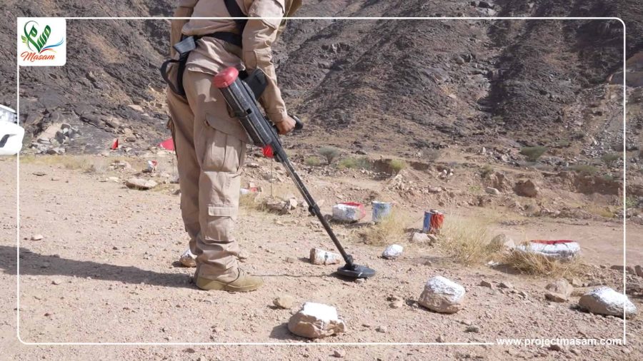الفريق 4 مسام يبدأ العمل في تأمين طريق عقبة مقبة بمديرية بيحان الفريق 4 مسام يبدأ العمل في تأمين طريق عقبة مقبة بمديرية بيحان