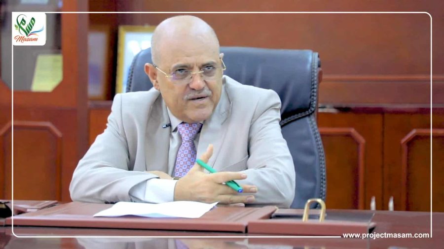 قال محافظ تعز نبيل شمسان، إن الميليشيات الحوثية للأسف الشديد زرعت الألغام بشكل كبير ومروع وبدون أي منهجية وبأماكن وأساليب يعجز الشيطان حتى عن كشفها، وبالتالي أوجدت الكثير من الضحايا والأحداث، راح الكثير من الأطفال والنساء المتنقلين على الطرقات. محافظ تعز نبيل شمسان