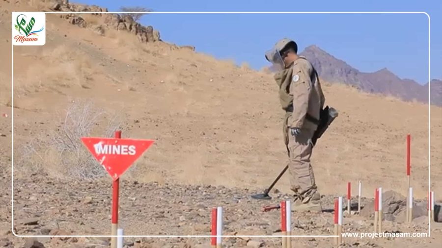 الفريق 9 “مسام”.. جهود حثيثة لتأمين ثاني حقل للألغام الفردية في منطقة قرون الثعالب بعسيلان الفريق 9 "مسام".. جهود حثيثة لتأمين ثاني حقل للألغام الفردية في منطقة قرون الثعالب بعسيلان
