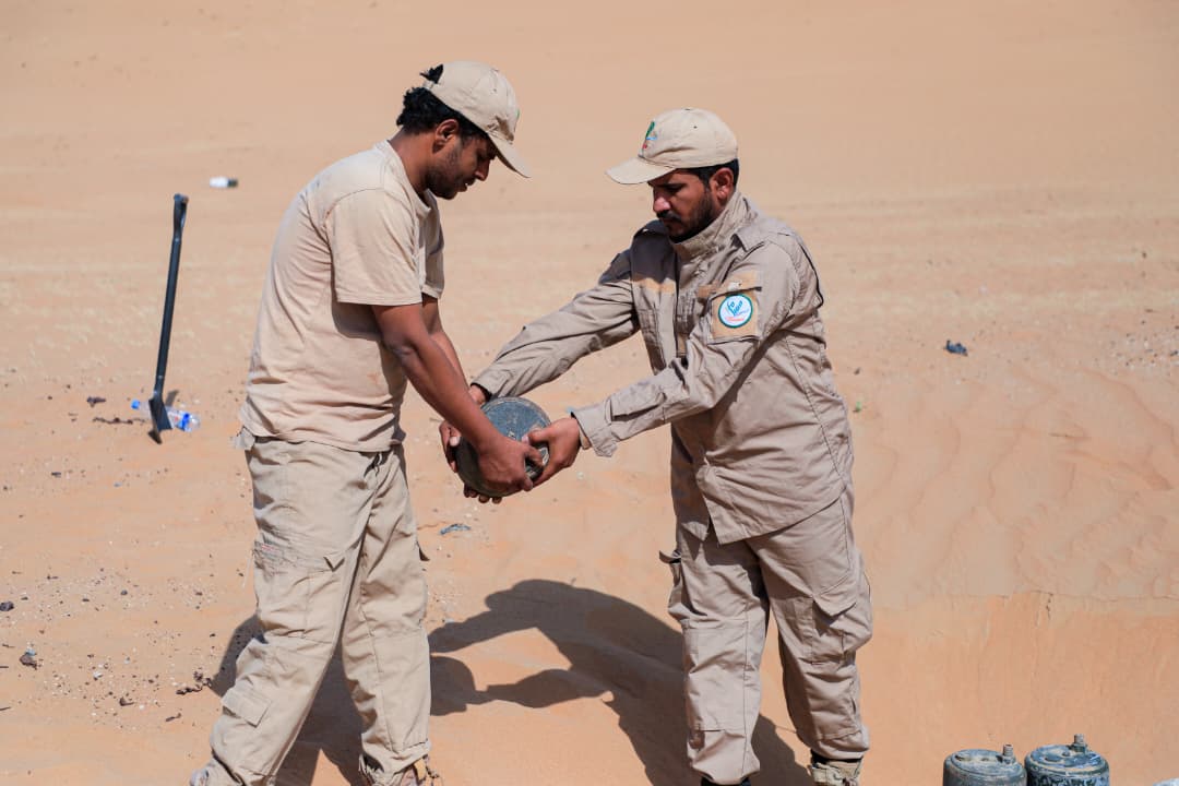 مشروع “مسام” يتلف 315 لغماً وعبوة ناسفة في شبوة