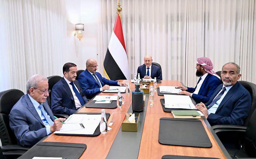 مجلس القيادة الرئاسي يشيد بتمديد المملكة العربية السعودية لمشروع “مسام” ويثمن دوره في حماية المدنيين